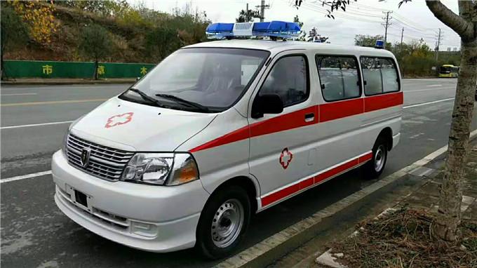 日嘎则丰田海狮救护车